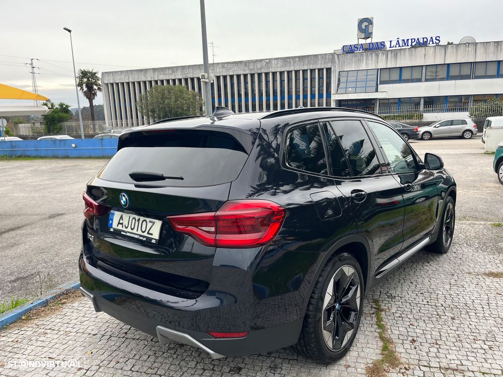 BMW iX3 Inspiring - 10