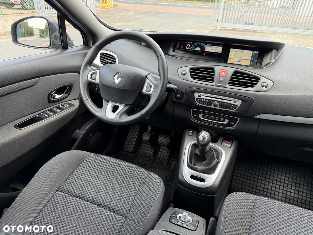 Renault Scenic - 31