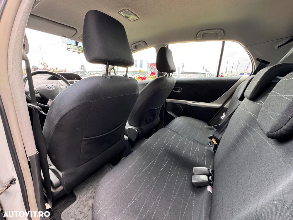 Toyota Yaris 1.4 D-4D Luna - 23