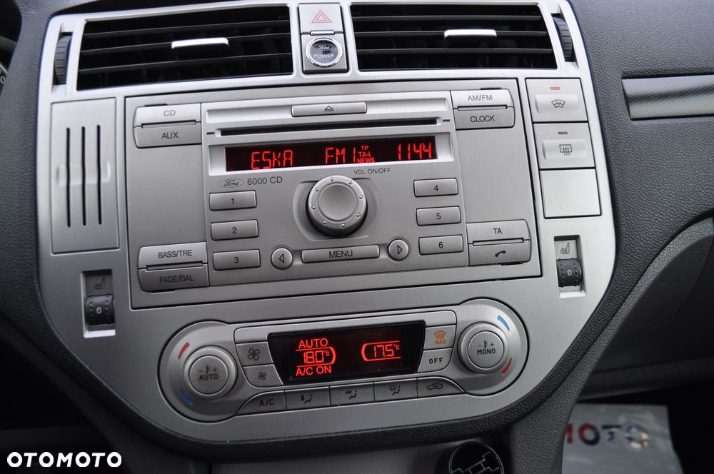 Ford Kuga 2.0 TDCi 4x4 Individual - 32