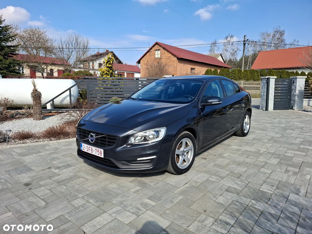 Volvo S60 D2 Momentum - 2