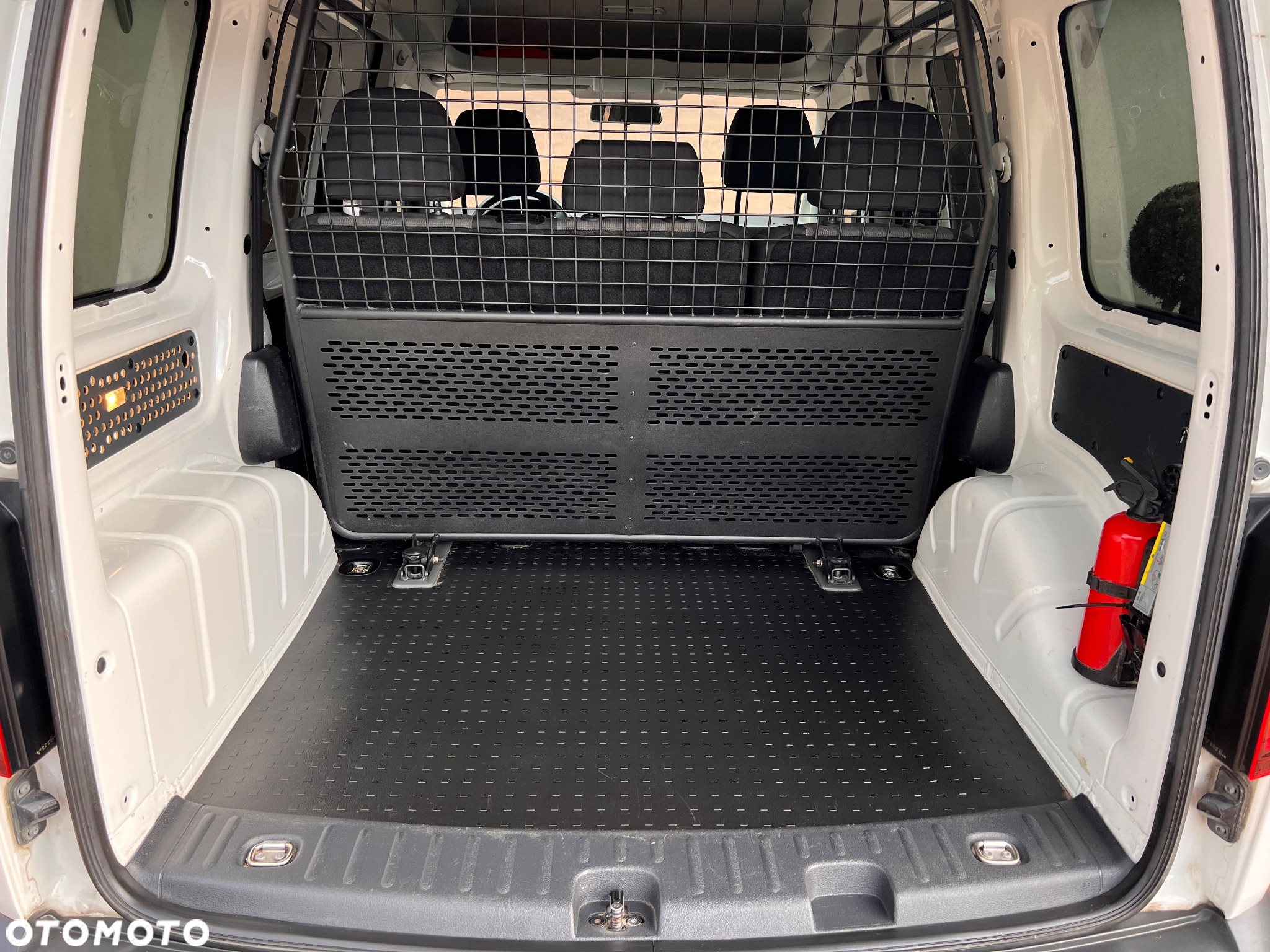 Volkswagen Caddy 2.0 TDI Comfortline - 12