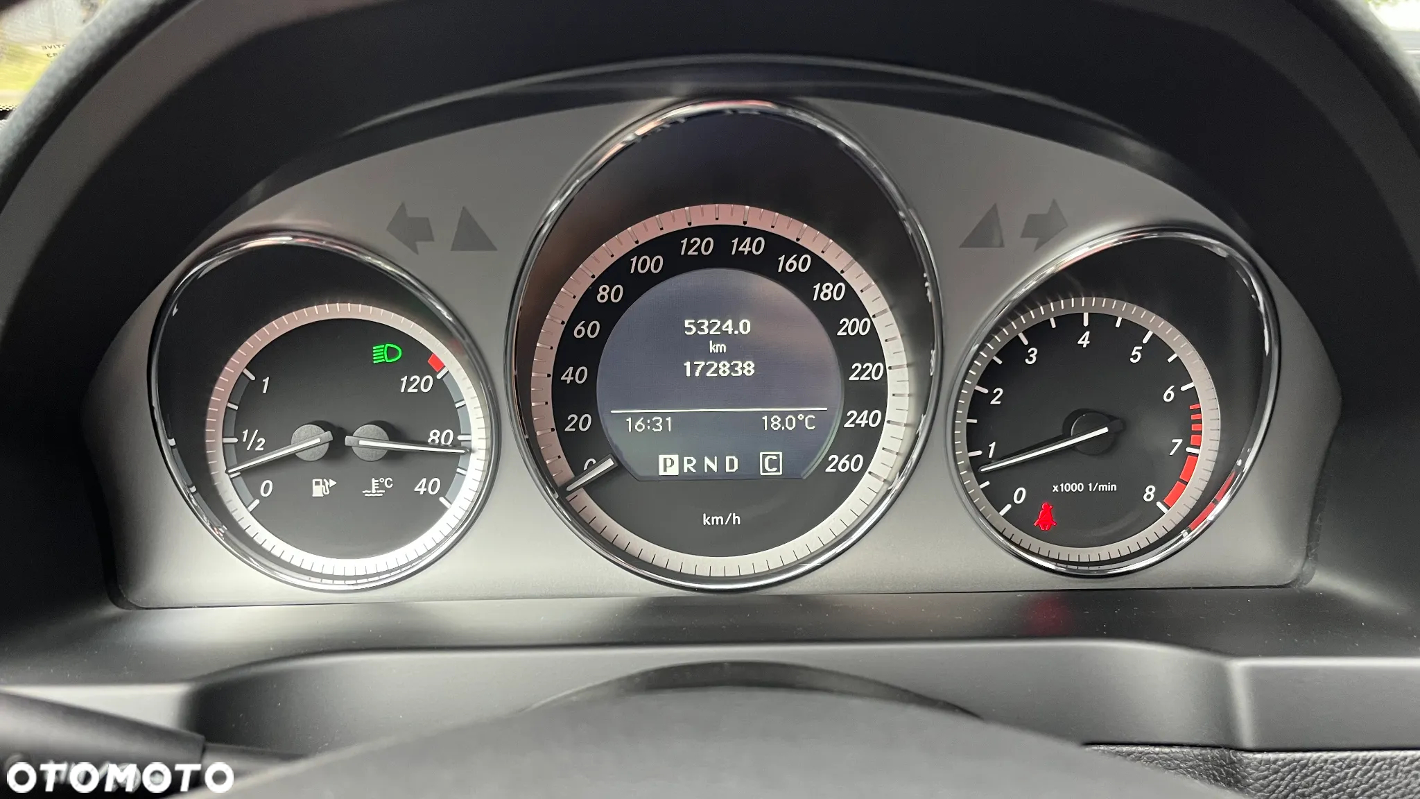 Mercedes-Benz Klasa C 250 CGI T Automatik BlueEFFICIENCY Avantgarde - 21