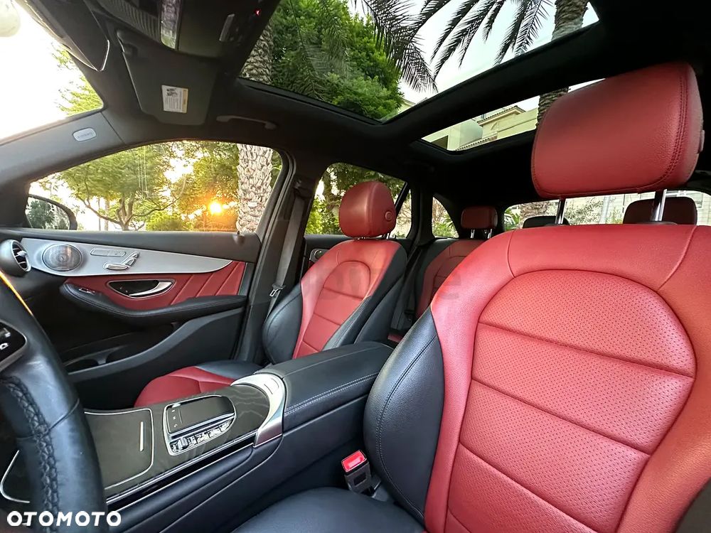 Mercedes-Benz GLC 300 4Matic 9G-TRONIC AMG Line - 8
