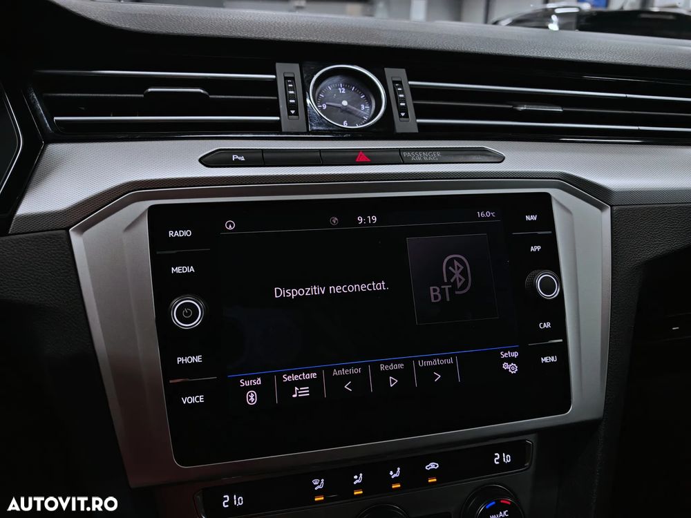 Volkswagen Passat 1.6 TDI SCR DSG Comfortline - 19