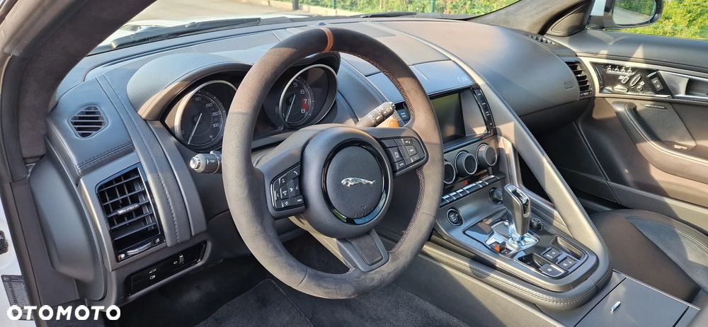 Jaguar F-Type S - 15