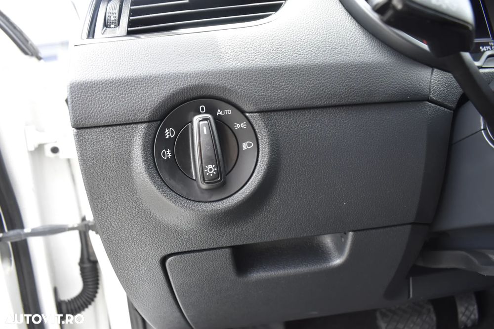 Skoda Octavia 1.6 TDI DSG Style - 29
