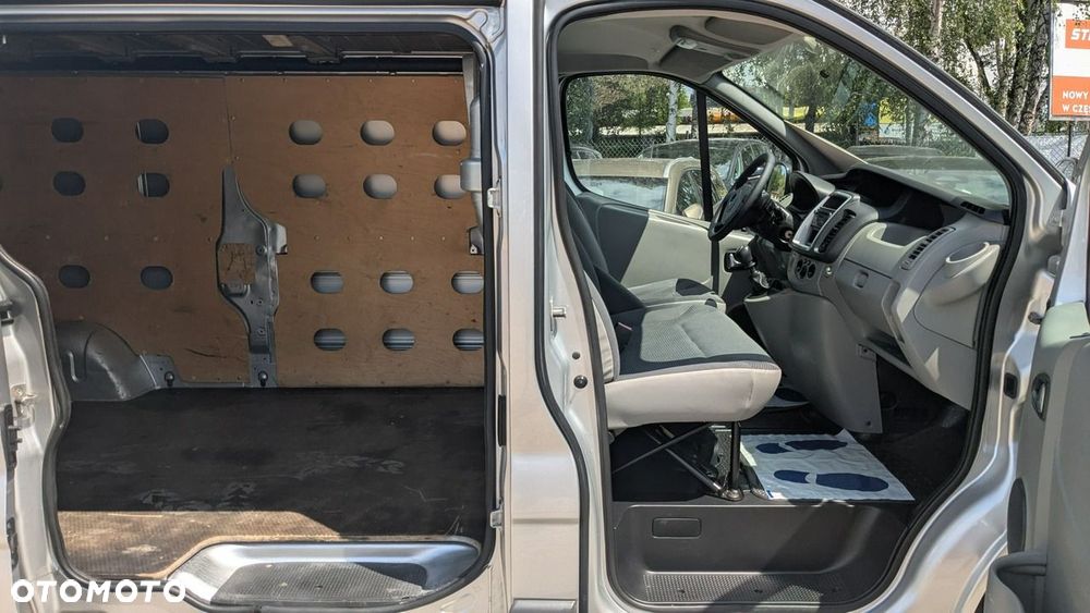 Opel Vivaro - 15