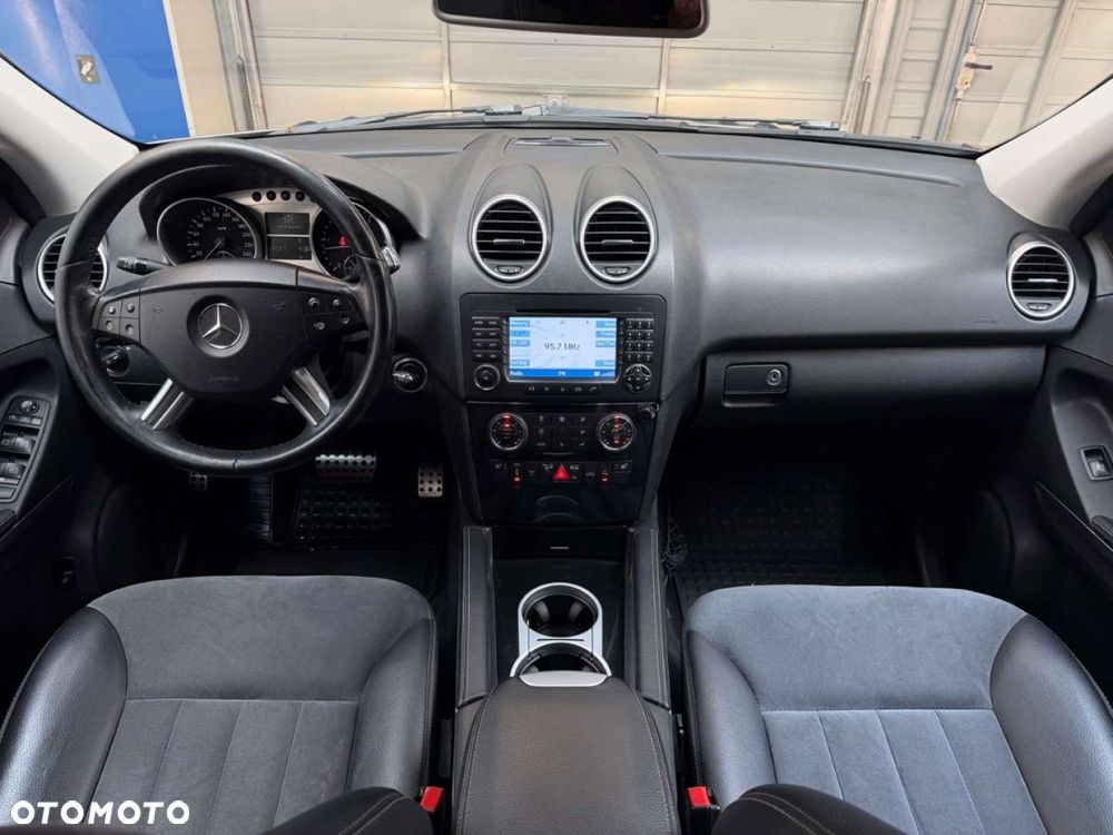 Mercedes-Benz ML - 12