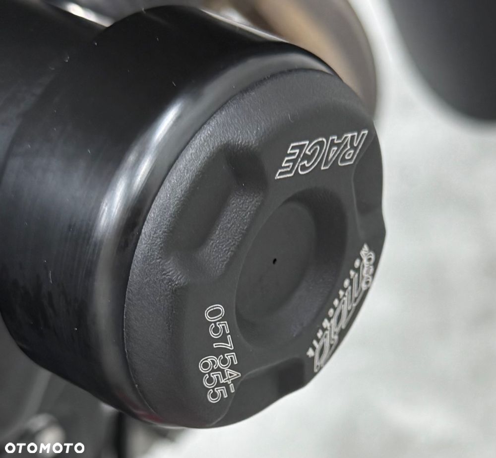 Suzuki V-STROM - 25