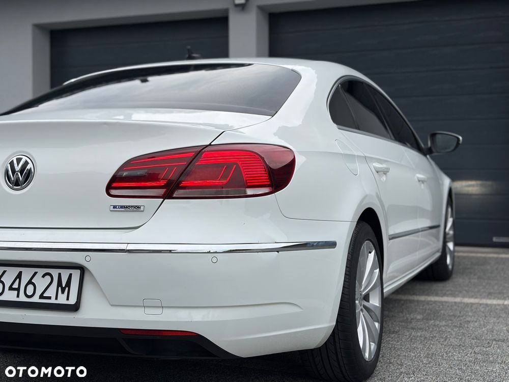 Volkswagen Passat - 11
