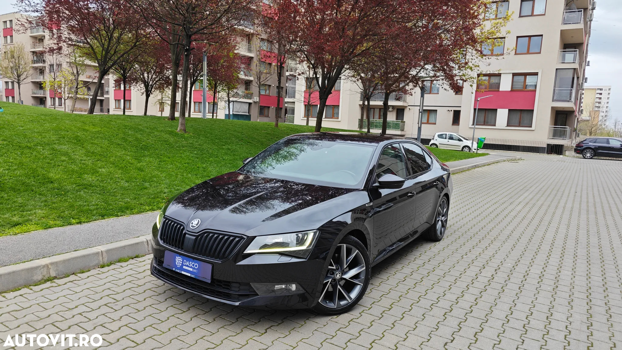 Skoda Superb 2.0 TDI DSG Sportline - 27
