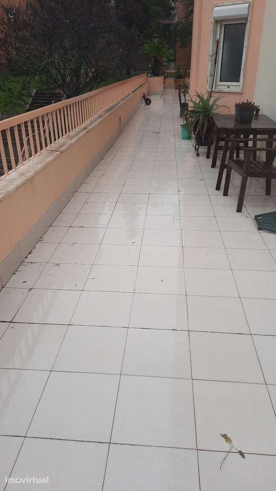 T3 c/ terraço 220m2, garagem e localização privilegiada - Grande imagem: 3/17