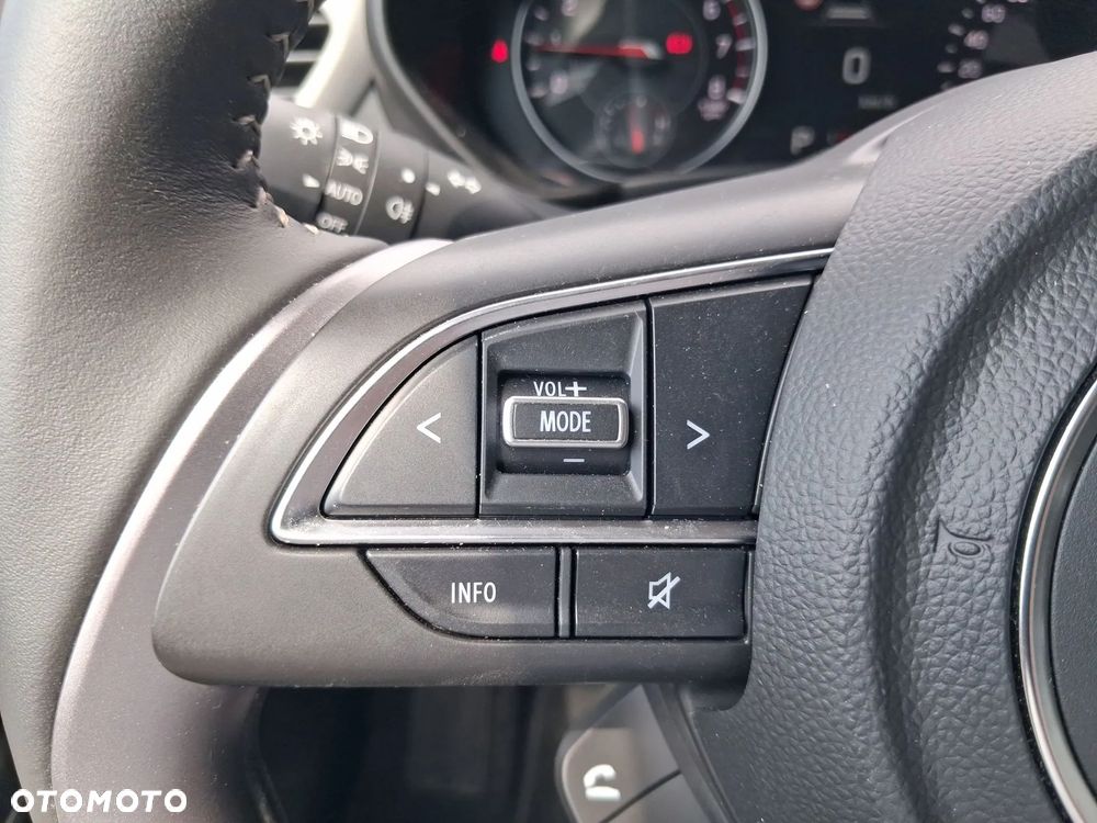 Suzuki Swift 1.2 Dualjet SHVS Premium Plus CVT - 28