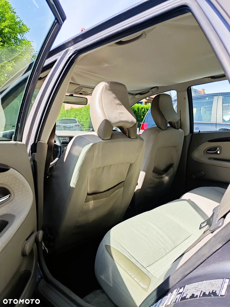 Volvo V40 1.6 - 7