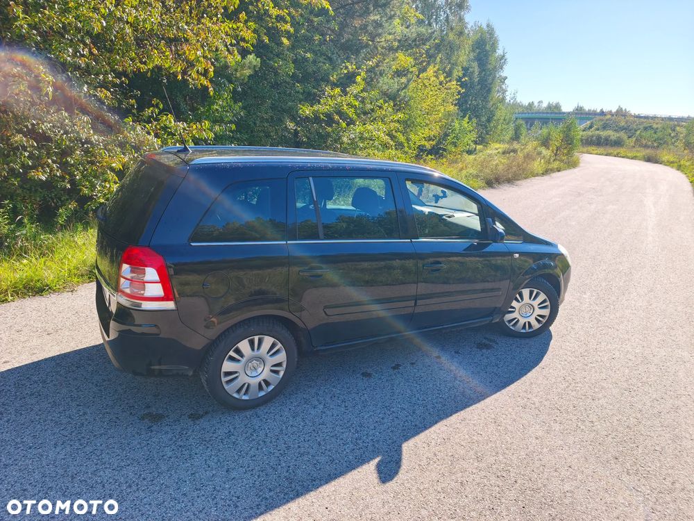 Opel Zafira - 3