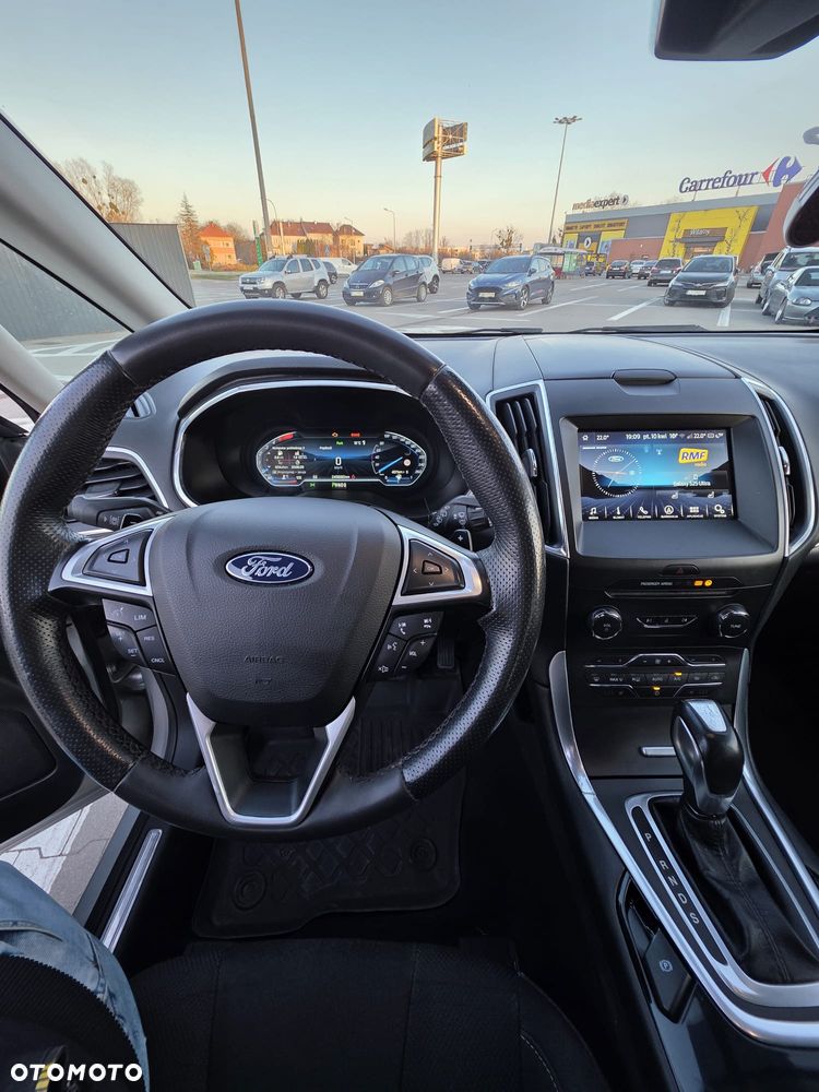 Ford S-Max - 8