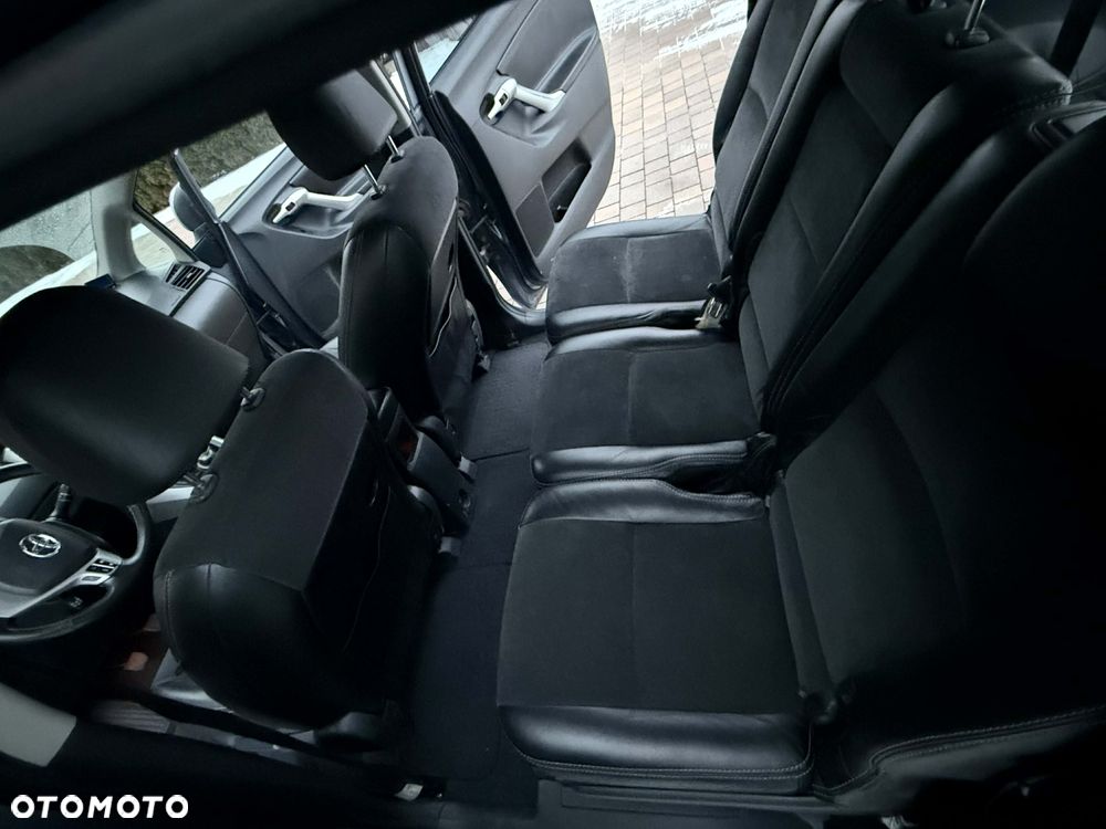 Toyota Verso 2.0 D-4D Sol 7os - 11