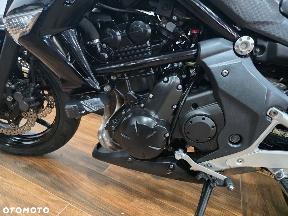 Kawasaki ER - 11