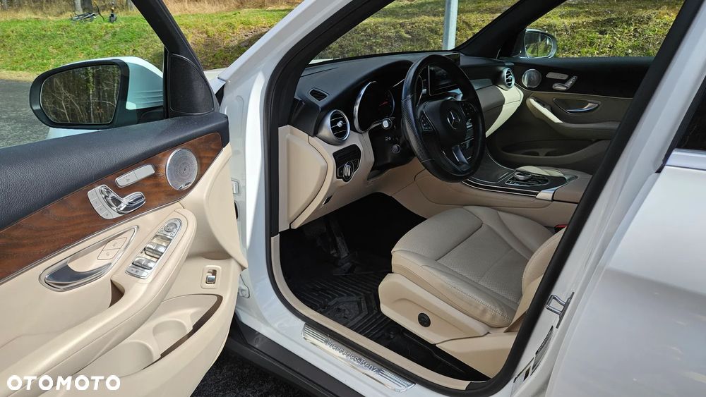 Mercedes-Benz GLC 300 4Matic 9G-TRONIC - 10