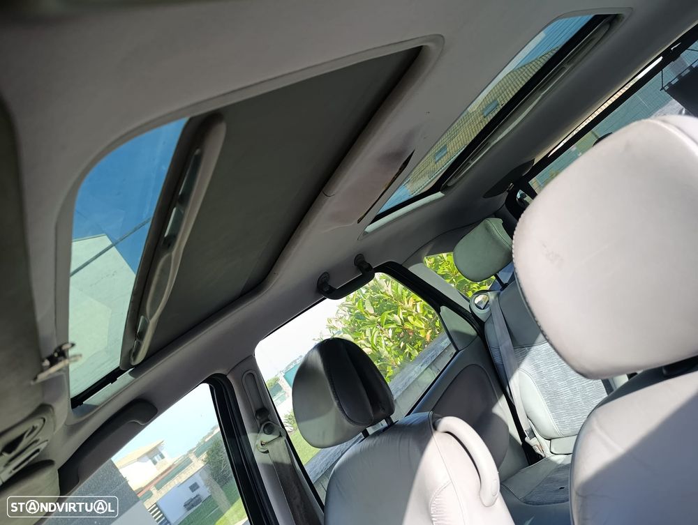 Renault Mégane Scénic - 10