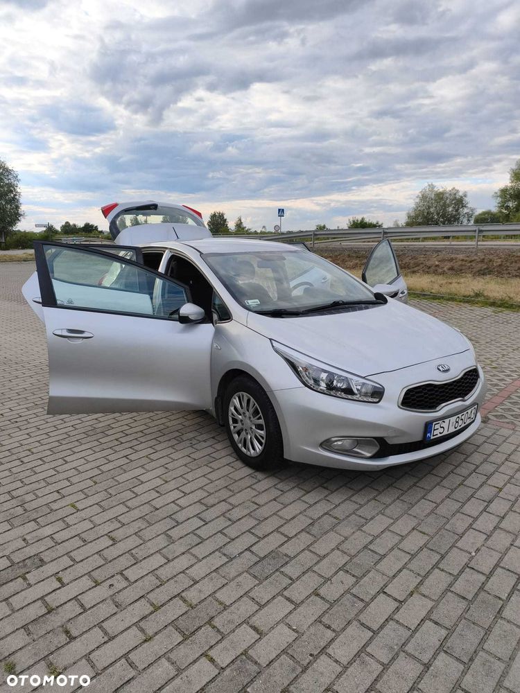 Kia Ceed - 4