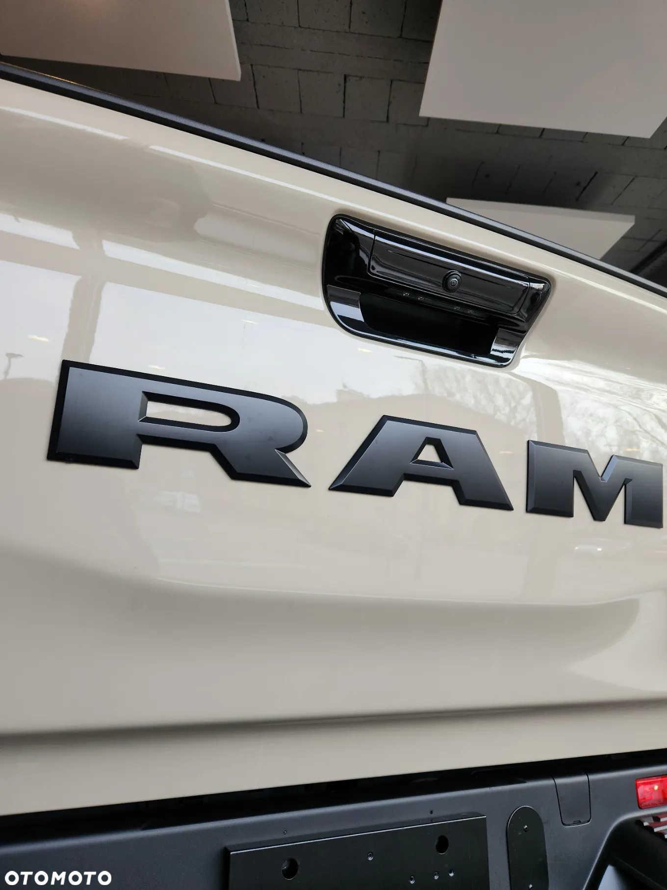 RAM 1500 - 10