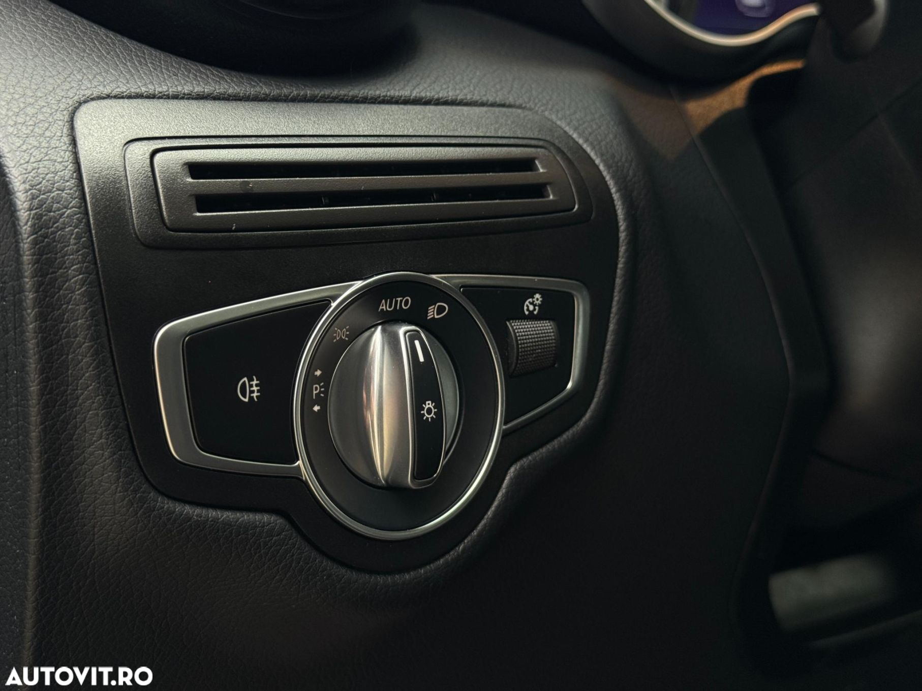 Mercedes-Benz GLC - 31