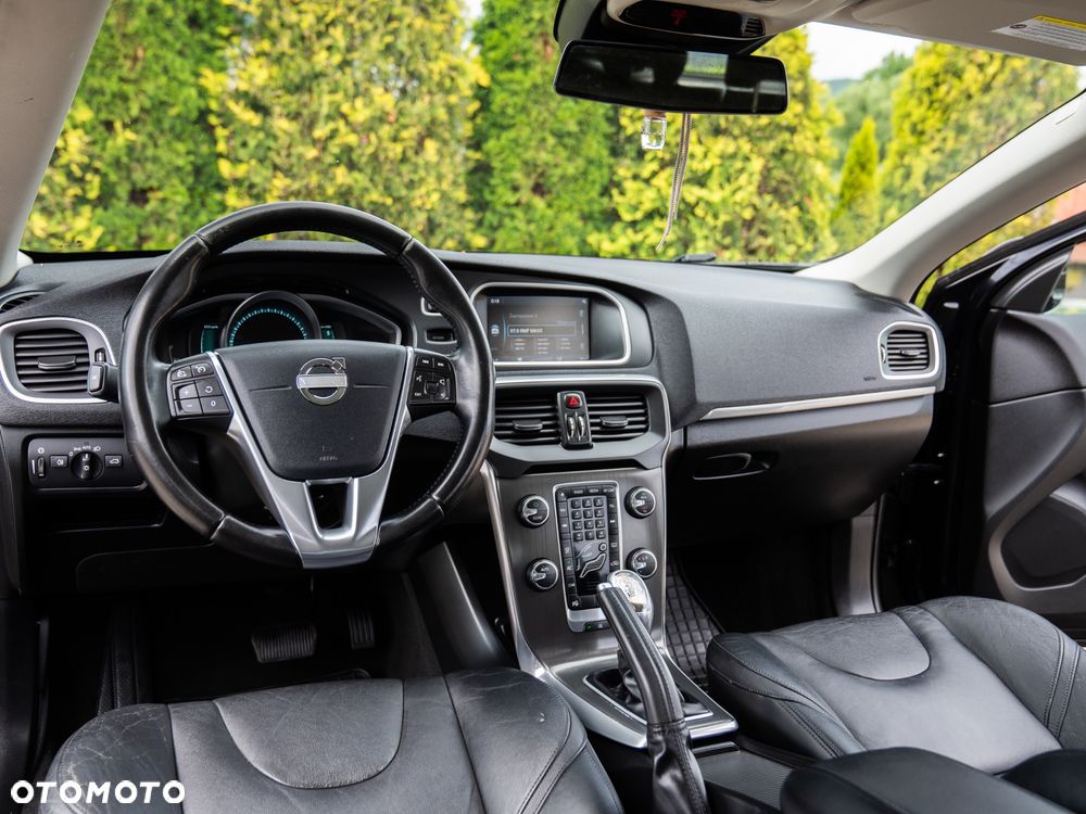 Volvo V40 D3 Geartronic R Design - 27