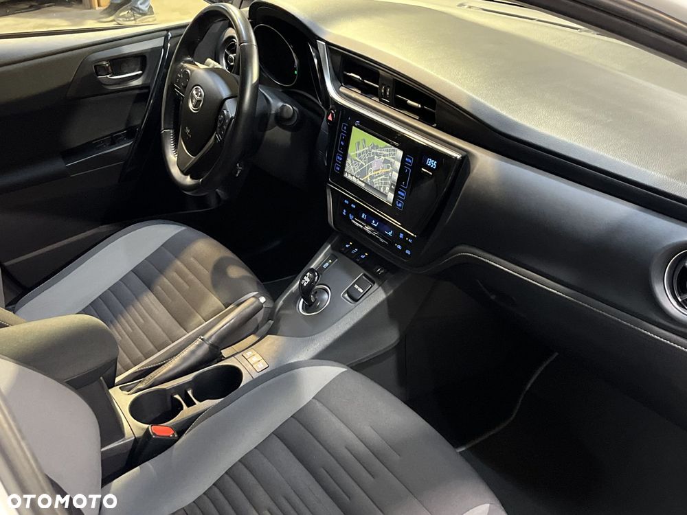 Toyota Auris - 14