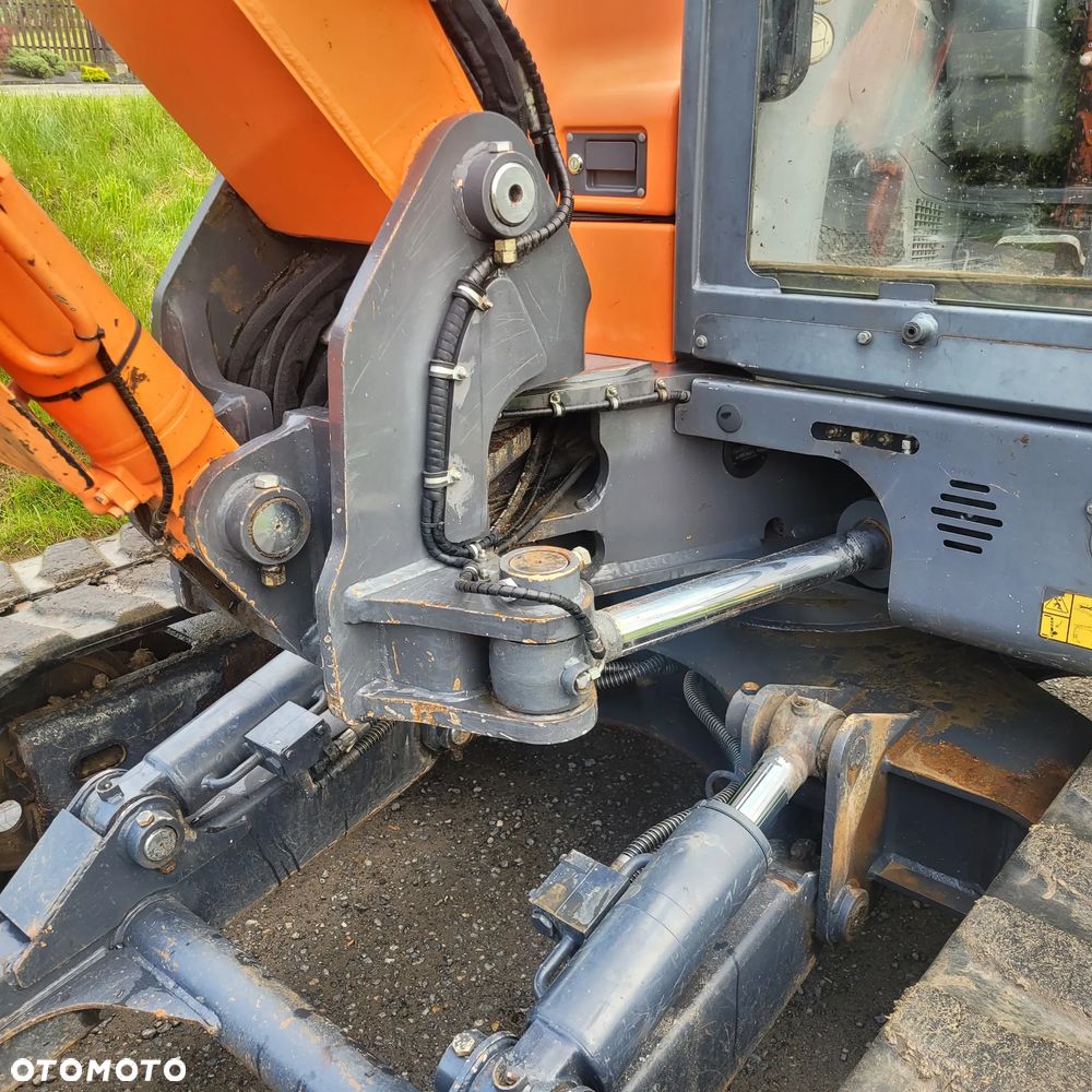 Doosan DX85R - 6