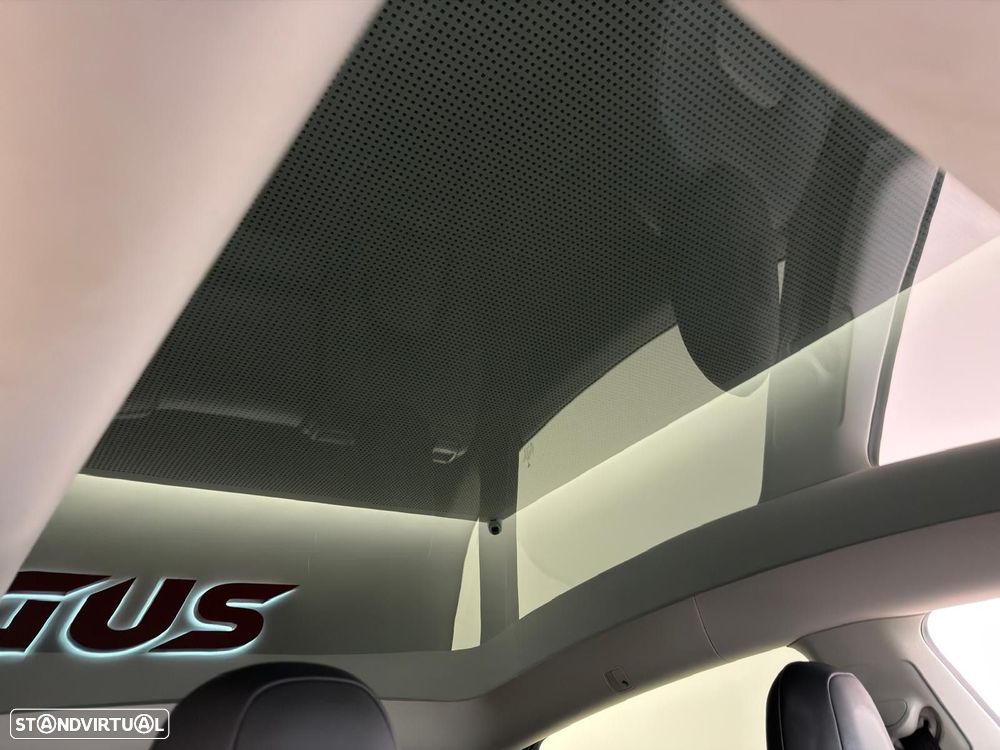 Tesla Model Y Long Range Dual Motor AWD - 18