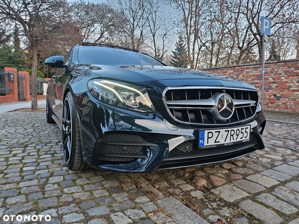 Mercedes-Benz Klasa E 400 4Matic 9G-TRONIC AMG Line - 1