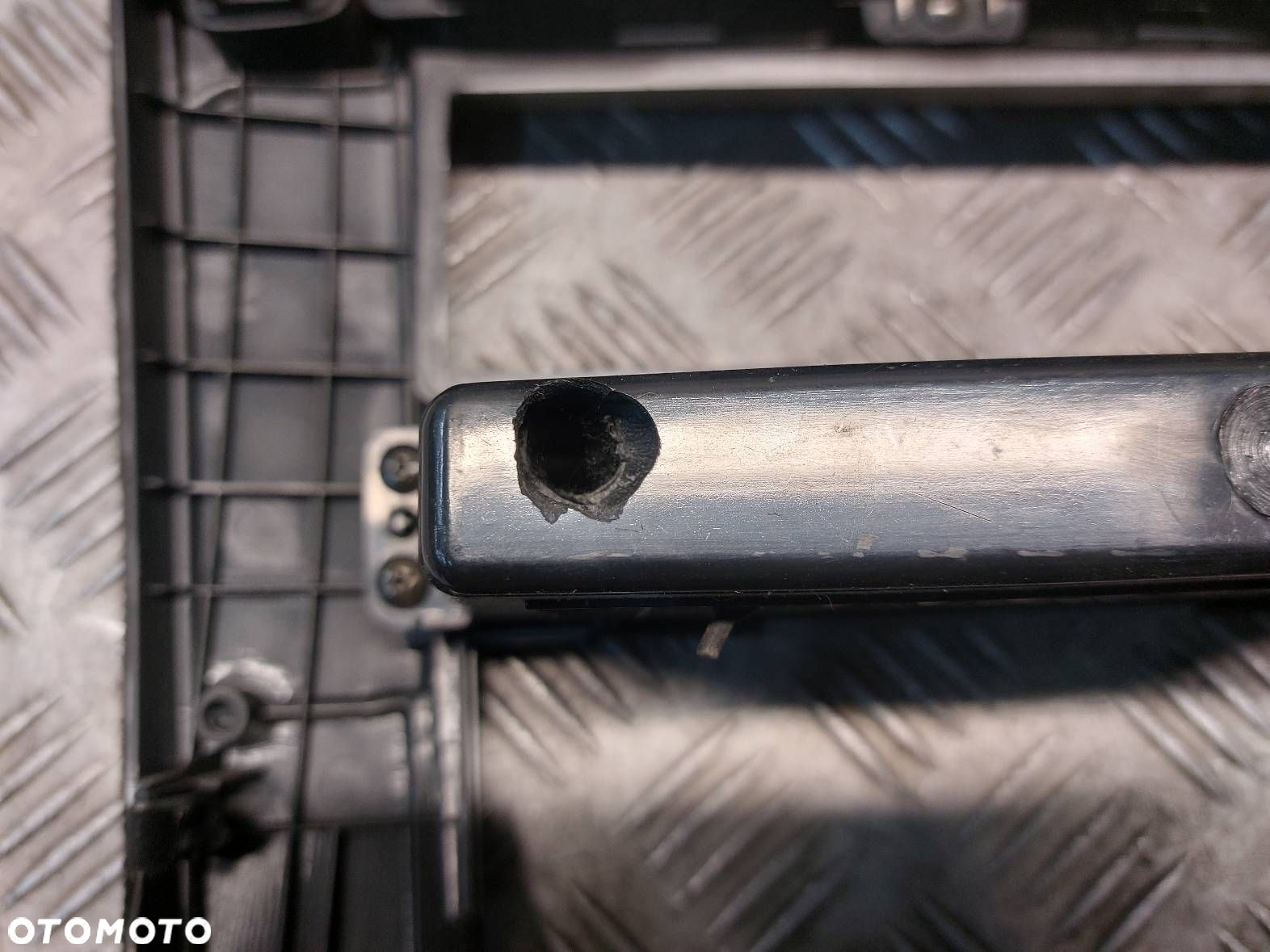 RAMKA KONSOLI ŚRODKOWEJ + LEWARKA BIEGÓW  HYUNDAI TUCSON I 84651-2E000 - 15