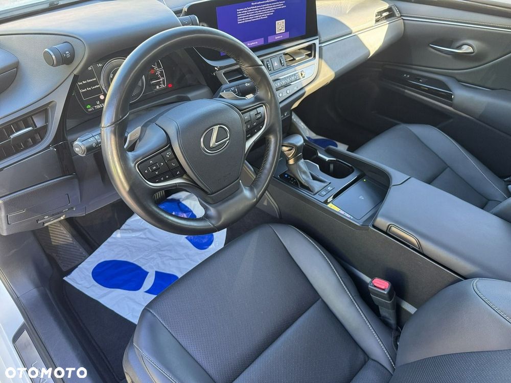 Lexus ES - 12