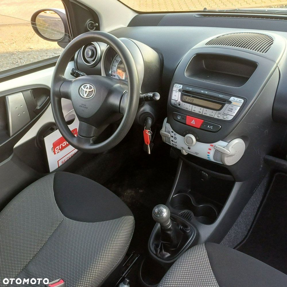 Toyota Aygo - 12