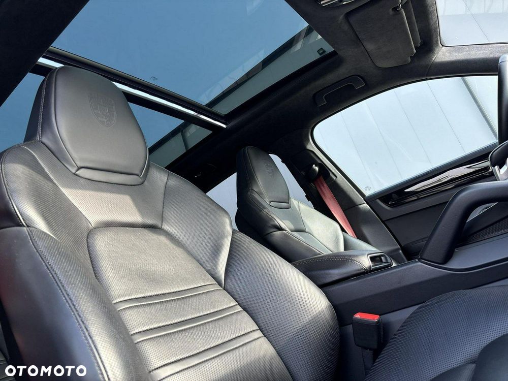 Porsche Cayenne - 21