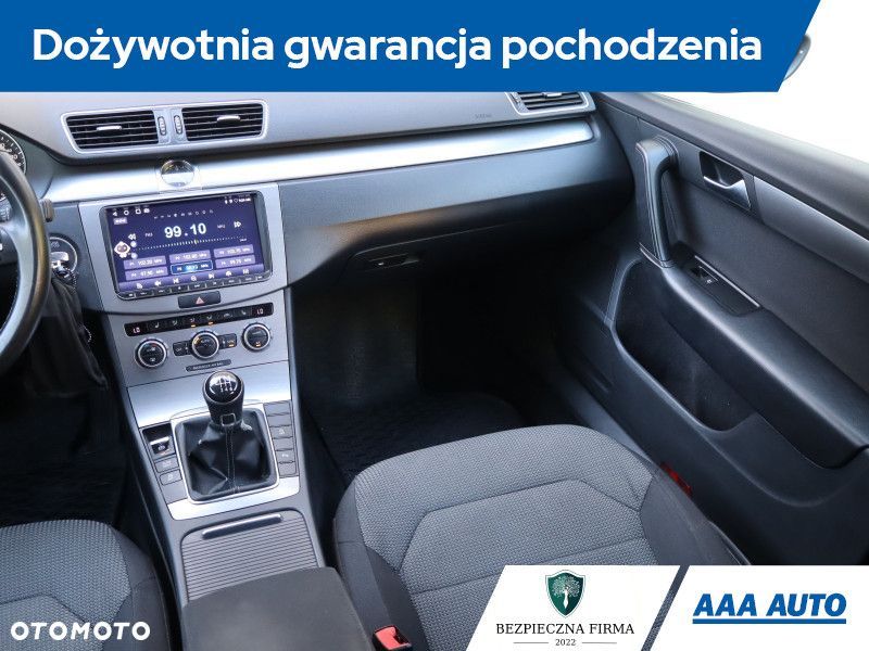 Volkswagen Passat Variant - 10