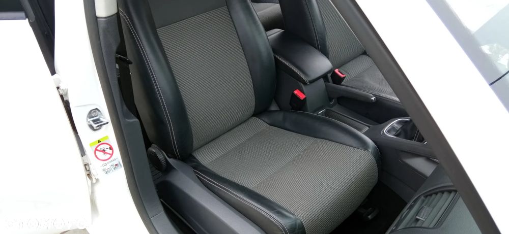 Volkswagen Golf 1.6 Trendline - 17