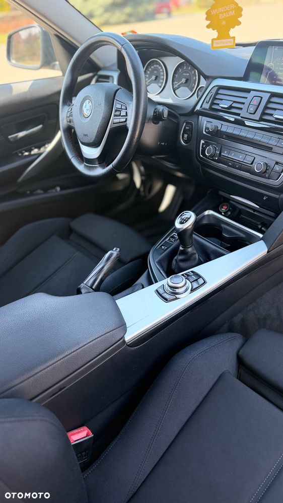 BMW Seria 3 320i Sport Line - 8