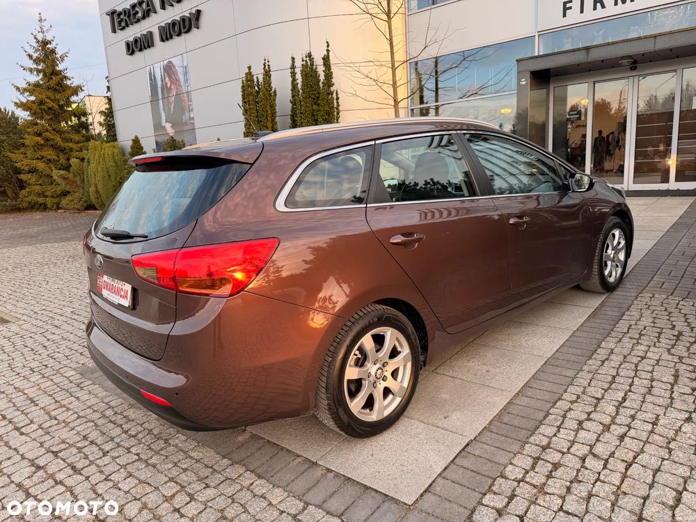 Kia Ceed 1.6 GDI ISG Spirit - 25