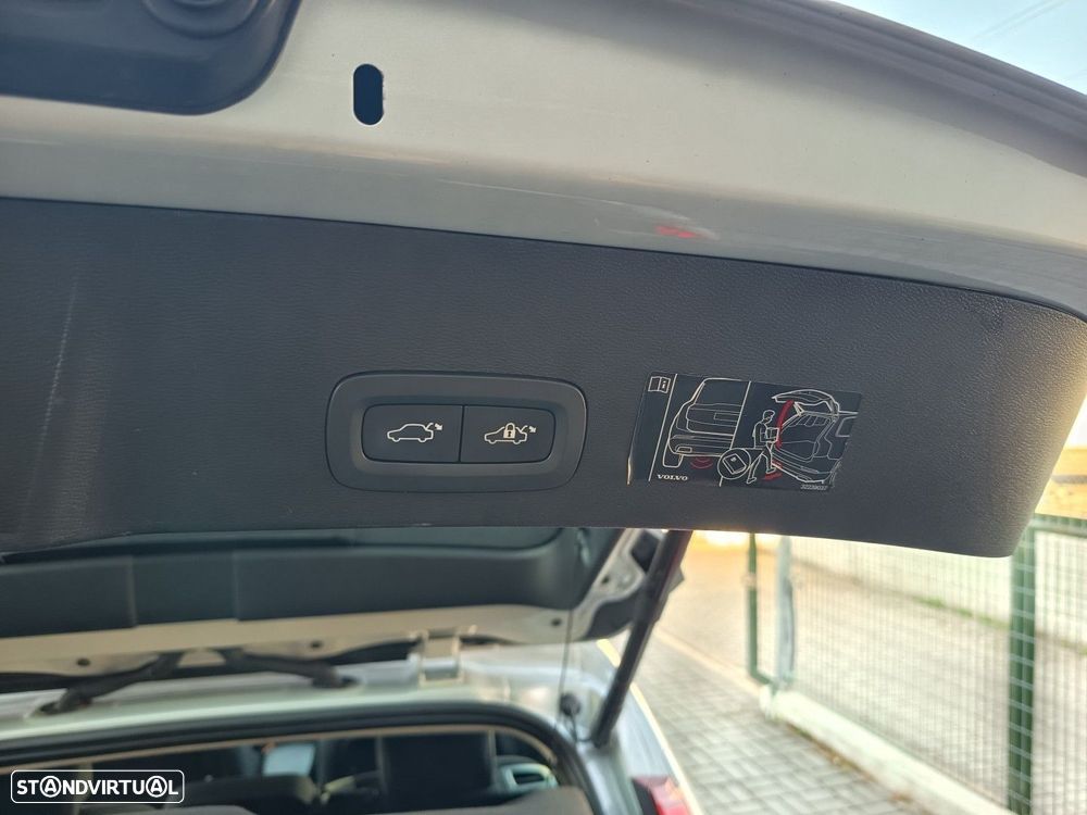 Volvo XC 40 1.5 T4 PHEV Inscription - 13