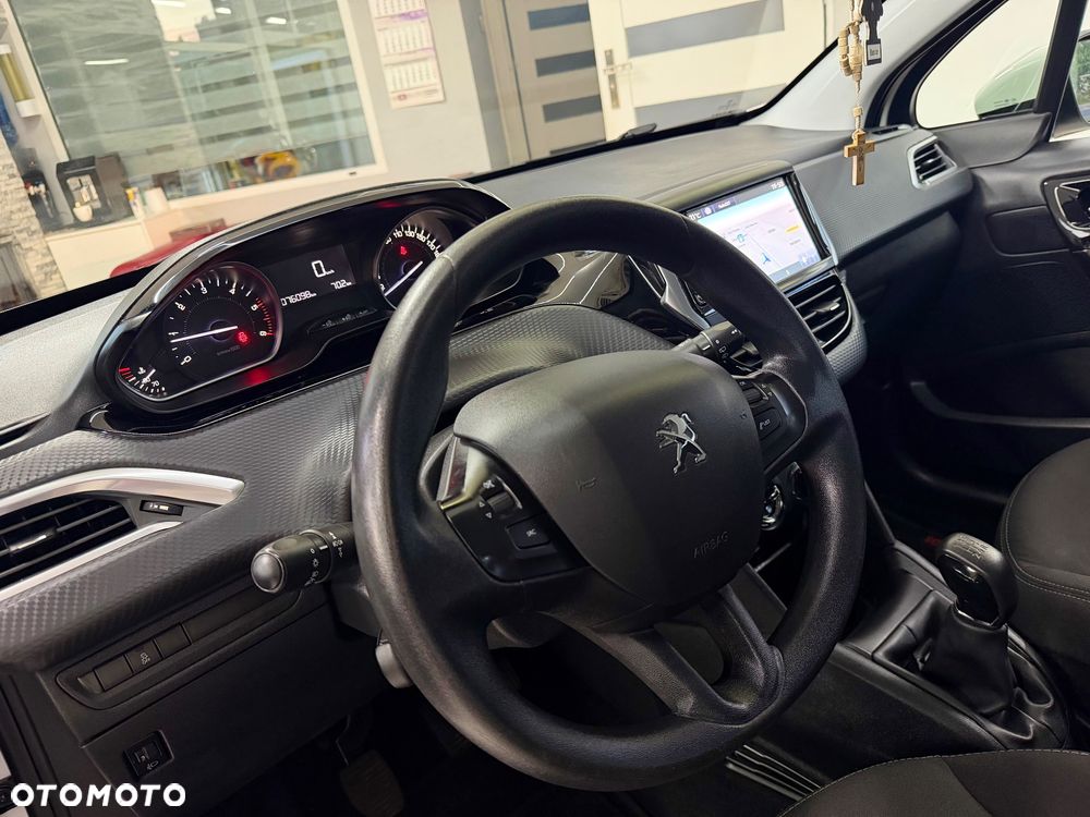 Peugeot 208 - 9
