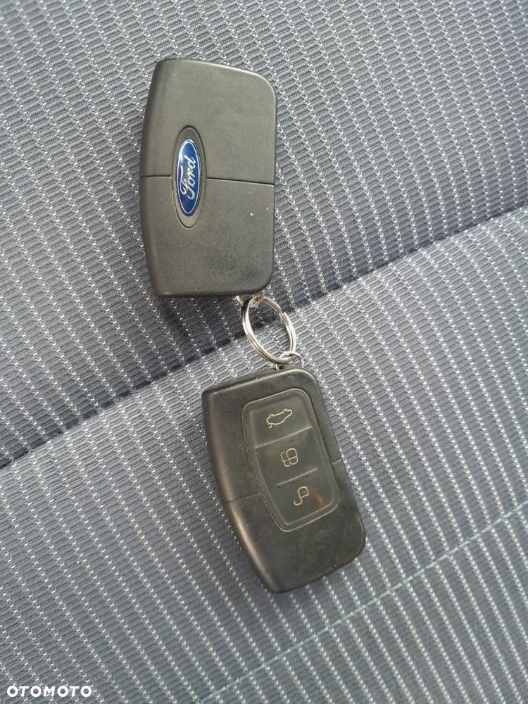 Ford Mondeo 2.0 Ghia - 15