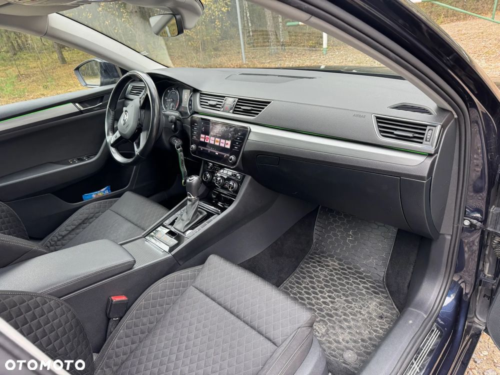 Skoda Superb ver-2-0-tdi-scr-4x4-ambition-dsg - 13