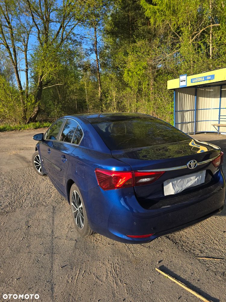 Toyota Avensis 1.8 Premium - 5