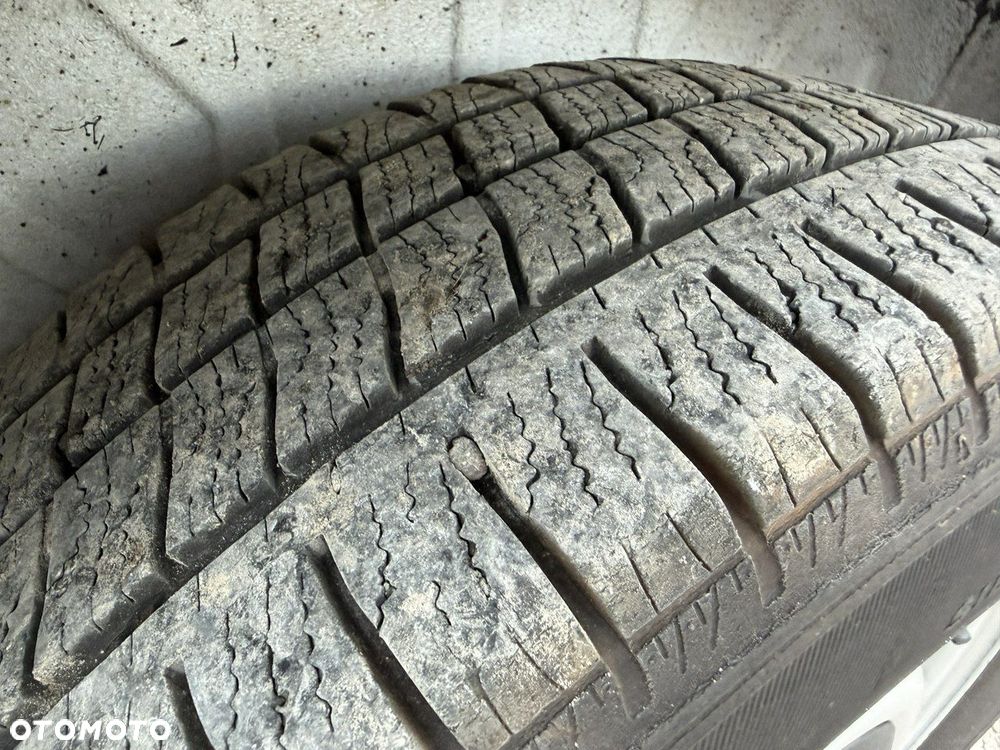 Ford Transit - 28