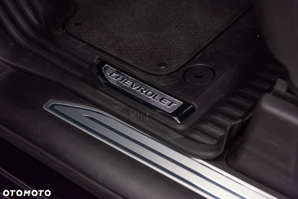 Chevrolet Silverado - 11