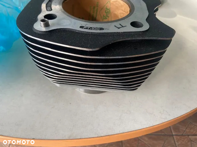 CYLINDER PRZEDNI TŁOKI HARLEY MILWAUKEE EIGHT M8 107 - 8