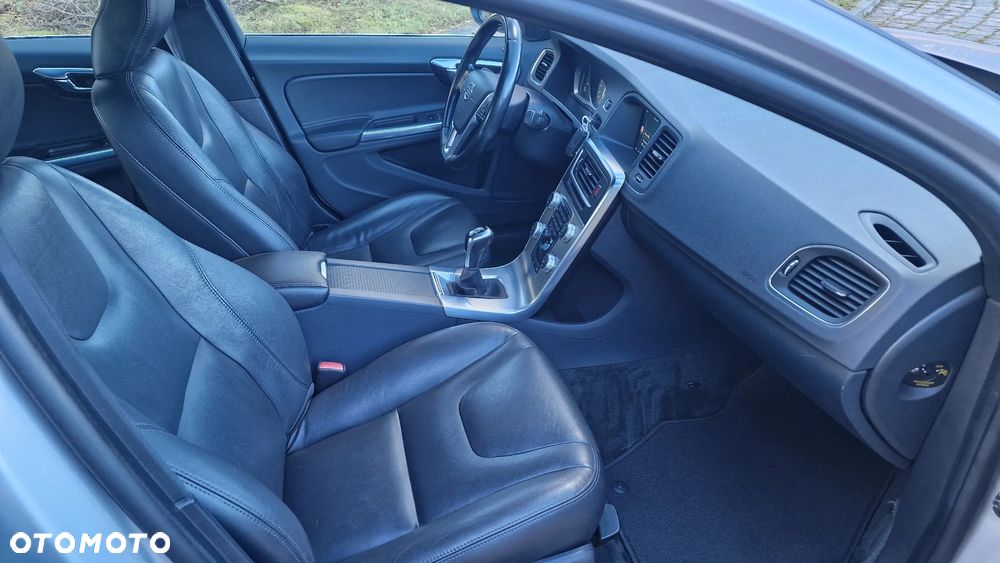 Volvo S60 D4 Summum - 30